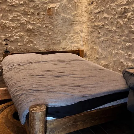 Minja Stone House By The Ferienhaus Podgorica