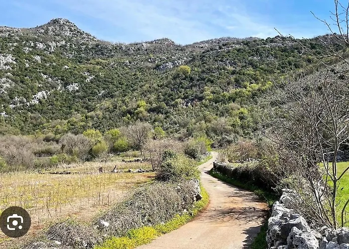 Minja Stone House By The Casa vacanze *
