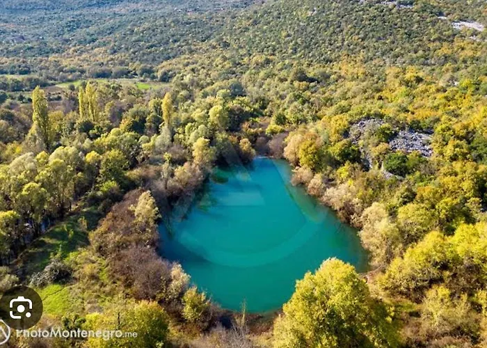 Minja Stone House By The Holiday home *